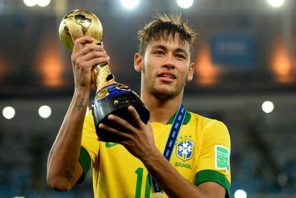 Campeón de Confederaciones no gana Mundiales: Desde que la FIFA organizó la Copa Confederaciones ningún equipo que gana el trofeo intercontinental logra el campeonato en la siguiente Copa Mundial. Ya le tocó a Brasil en su Mundial y la Confederaciones ganada en el 2013.