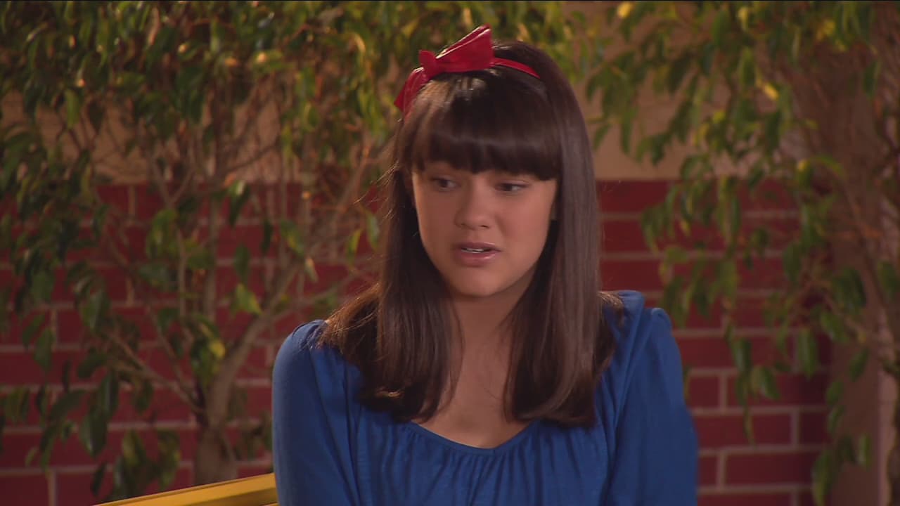 Ella es la típica niña buena que defiende a los demás de las injusticias.