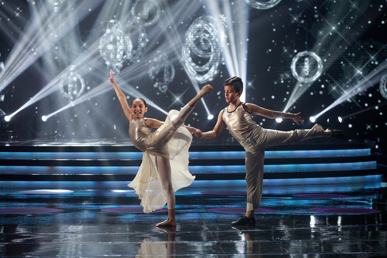 A la pareja del escuadrón comandado por el pequeño Giovani le tocó interpretar la coreografía de un baile contemporáneo.