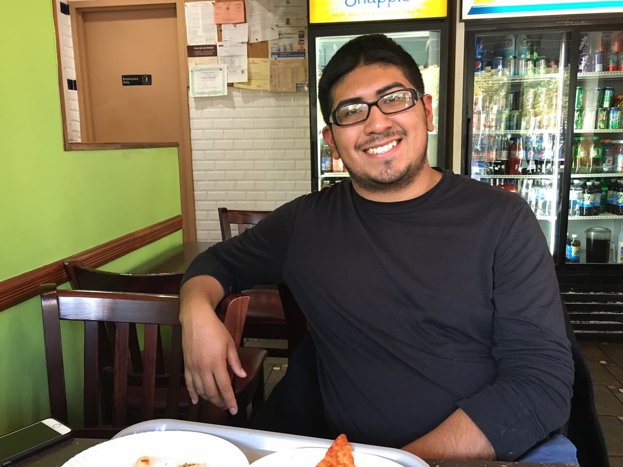 Omar Cortez, 20, de padres mexicanos, estudia Relaciones Públicas en St. John’s University.