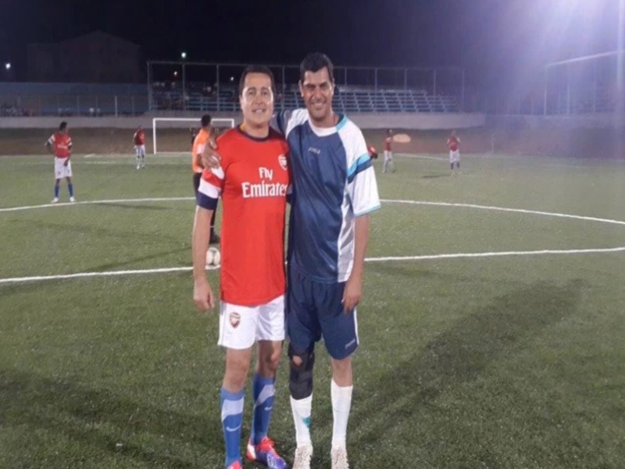 En Gracias, Tony Hernández es recordado como un típico ganadero que fue elegido para el congreso en 2013, así como un apasionado jugador de fútbol.