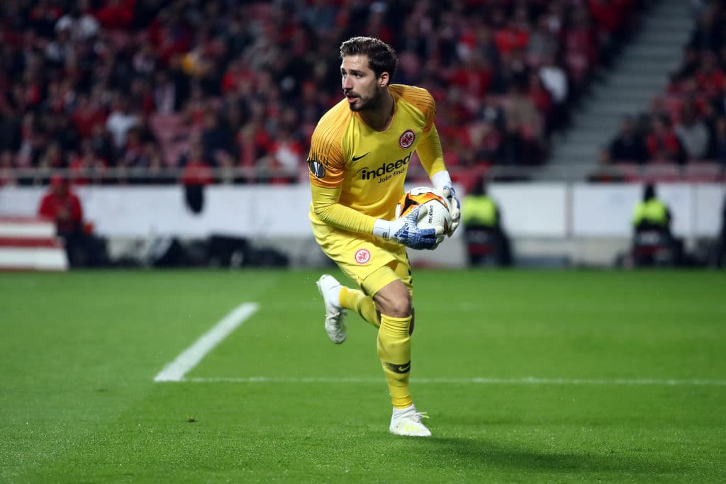 El arquero alemán Kevin Trapp no regresaría al PSG tras su préstamo al Eintracht Frankfurt, por lo que su destino estaría en el Newcastle United del técnico español Rafa Benítez.