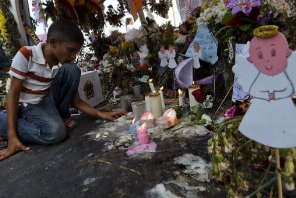 También señalan el exceso de pasajeros y la maniobra imprudente del conductor.