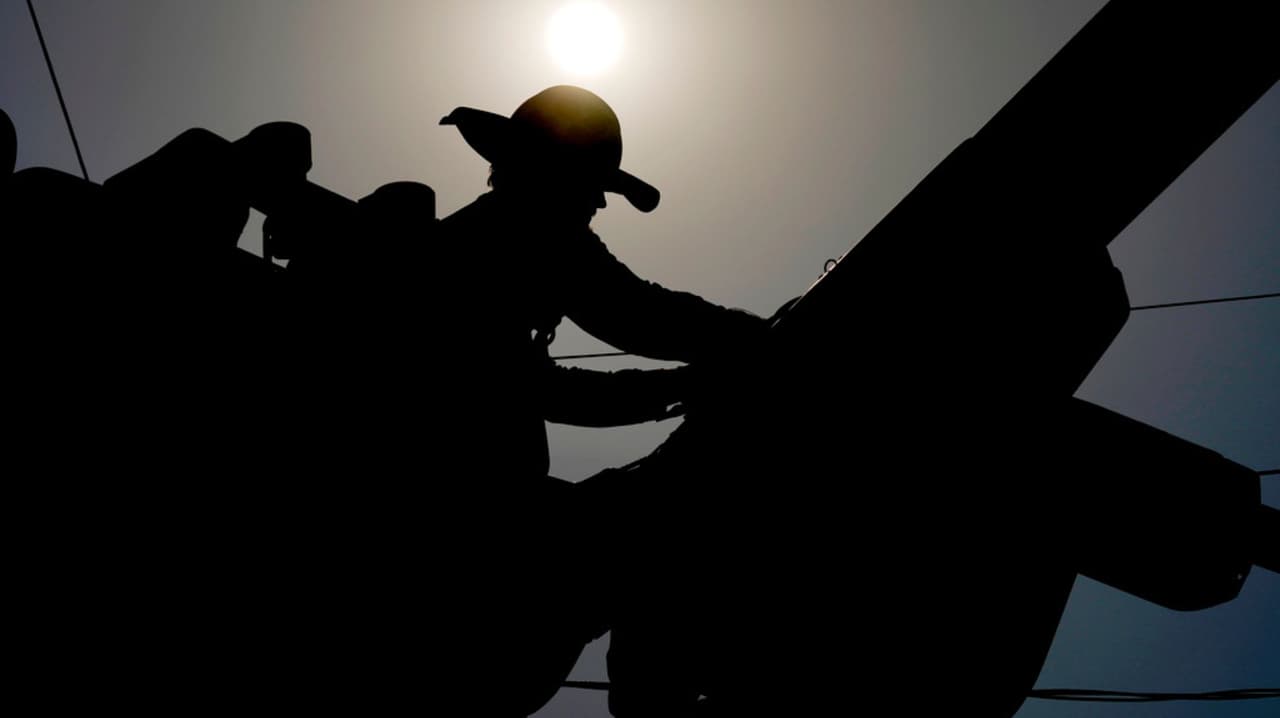 Los riesgos y abusos que enfrentan los jornaleros hispanos al buscar trabajo en Estados Unidos