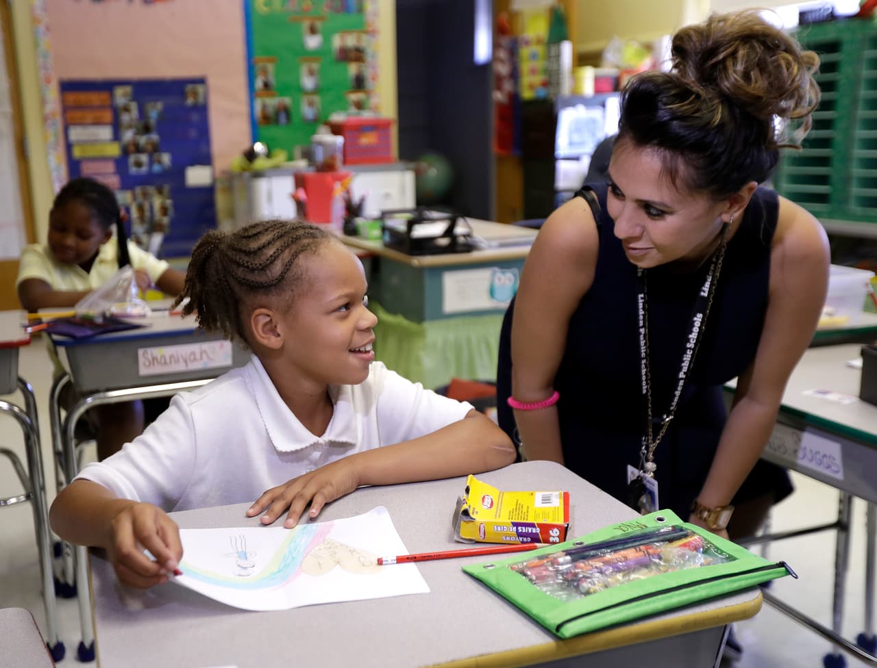 <b>Johnson City ISD</b>
<br>
<br>El distrito retrasará las clases dos horas.