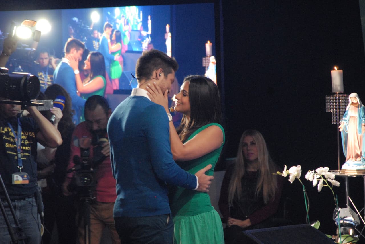 Con un personaje más juvenil que "Alex De Toledo y Mondragón Casablanca", el actor conquistará a Renata Notni.