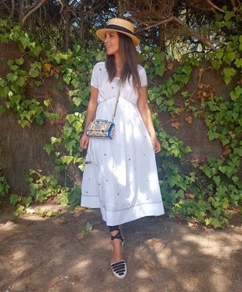 La bella actriz española que llega a la pantalla de UniMás para interpretar a ‘Ana Ribera’ en la serie Velvet, es toda una fashionista. Mira nada más como nos muestra su colección privada cada día en Instagram.