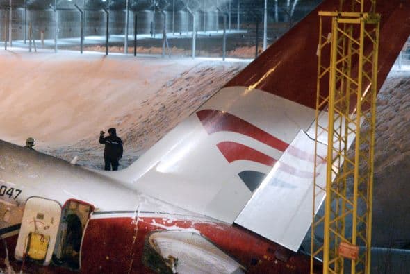 Precisamente, la agencia de aviación de Rusia, Rosaviatsia, informó el domingo que había enviado el viernes una carta a la corporación Túpolev en la que llamaba la atención sobre los problemas detectados en los sistemas de freno de los Tu-204.