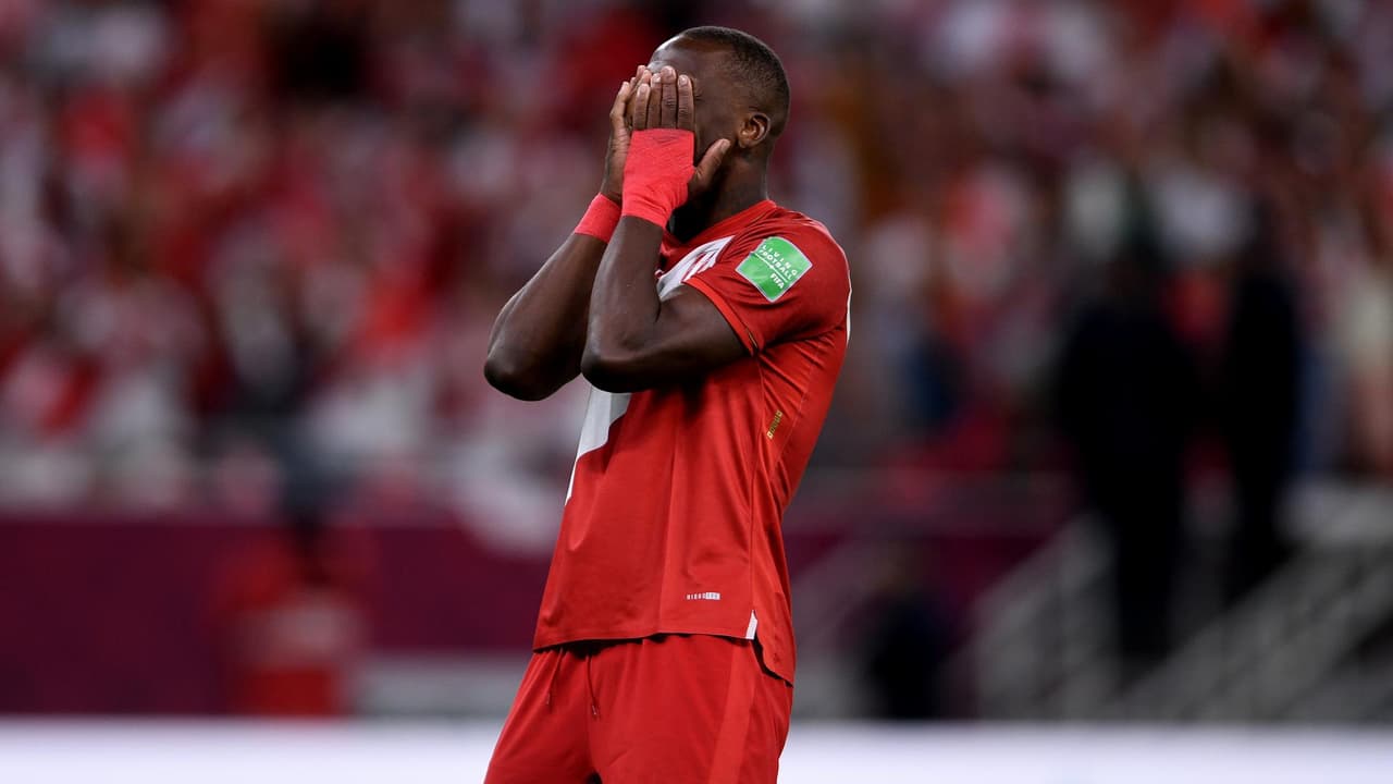 Luis Advíncula pide perdón por fallar penal ante Australia y renuncia a Selección de Perú