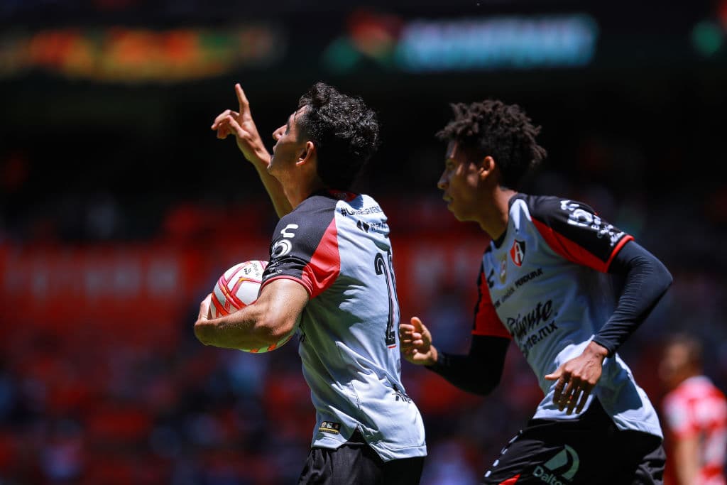 Toluca tuvo un gran inicio en casa ante el Atlas, al que le ganaba 3-0 antes de los primeros 15 minutos, pero terminó sufirendo y logró llevarse la victoria 3-2 ante el bicampeón que reaccionó y casi se lleva el empate.