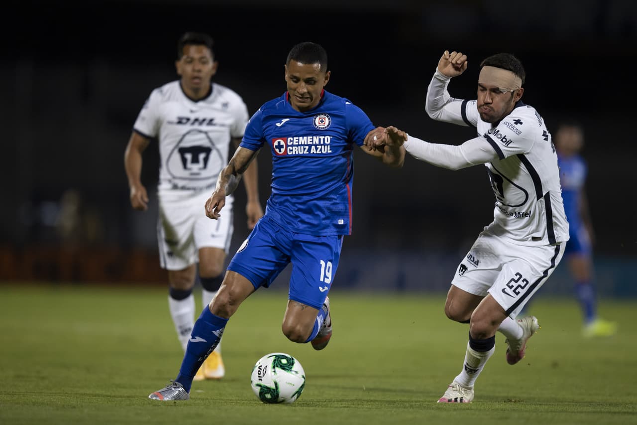 Con goles de Juan Dinneno al 4 y 37, Carlos González al 41 y Juan Pablo vigón al 89, Pumas gana 4-0 a Cruz Azu y consiguen la mayor remontada en la historia del futbol mexicano.