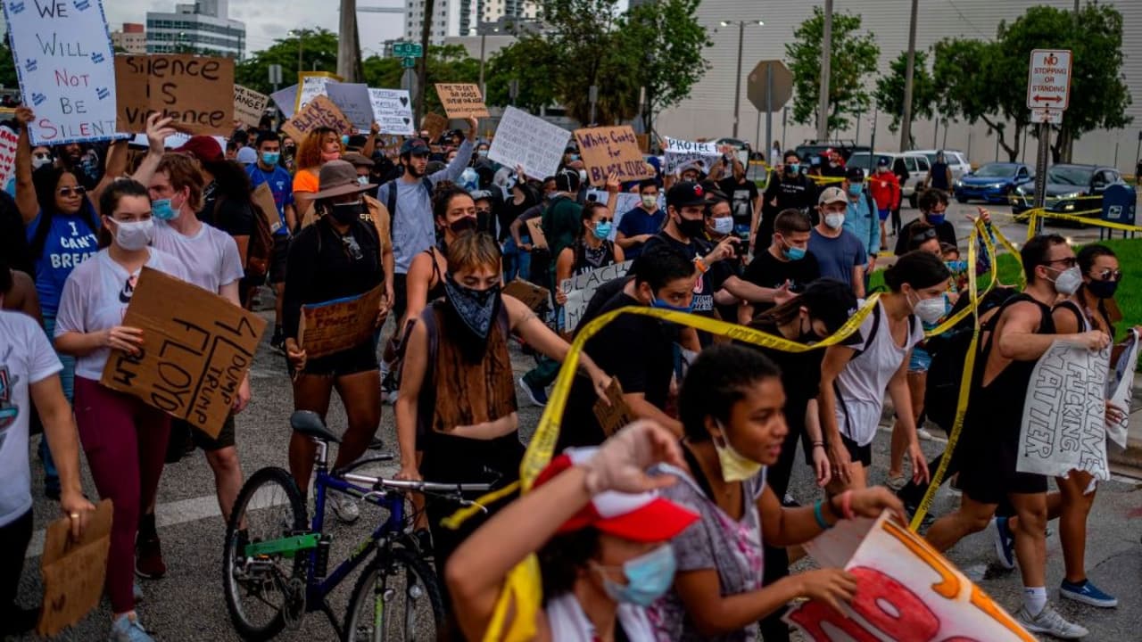 Protestas pueden precipitar una segunda ola de contagios de coronavirus en Miami