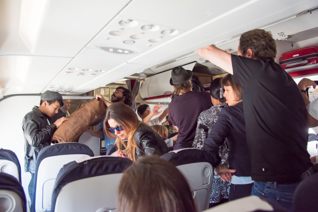 Los demás pasajeros no cabían de la sorpresa.