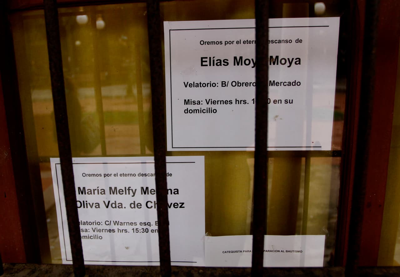 Según el párroco de Portachuelo, a los muertos del pueblo no les gusta irse solos. Cuando alguien muere, suele ser presagio de más decesos.