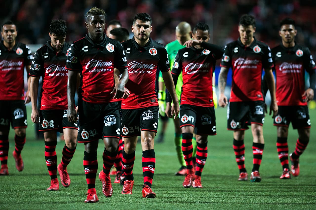 6. Xolos: 16 puntos (+4)