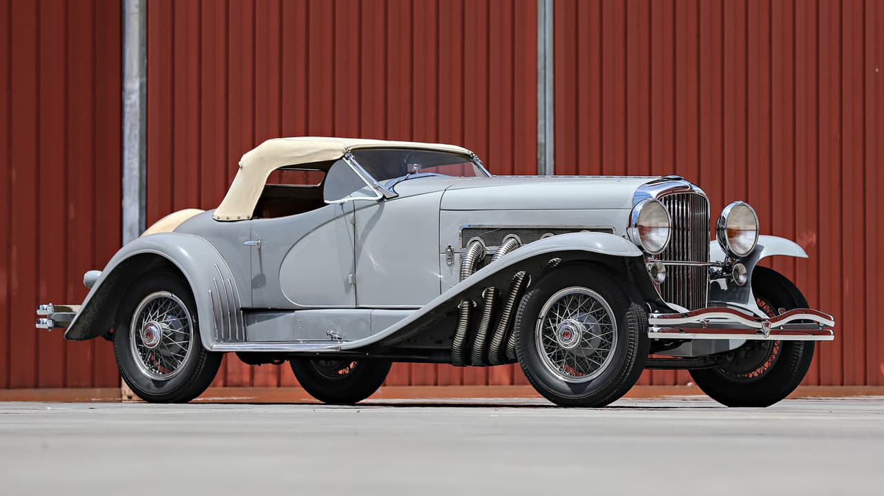 <h3 class="cms-h3-H3">Duesenberg SSJ 1935 con carrocería por LaGrande vendido por 22,000,000 dólares</h3>
<br>Este espectacular roadster con motor de 8 cilindros en línea supercargado con 400 caballos de fuerza, que una vez fue propiedad de Gary Cooper la superestrella de Hollywood de los años 30 y 40, se convirtió en el automóvil de marca estadounidense vendido por el precio más alto en subasta.