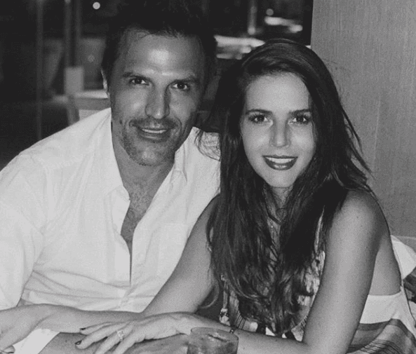 Claudia Alvarez y su esposo Billy Rovzar en Los Cabos.