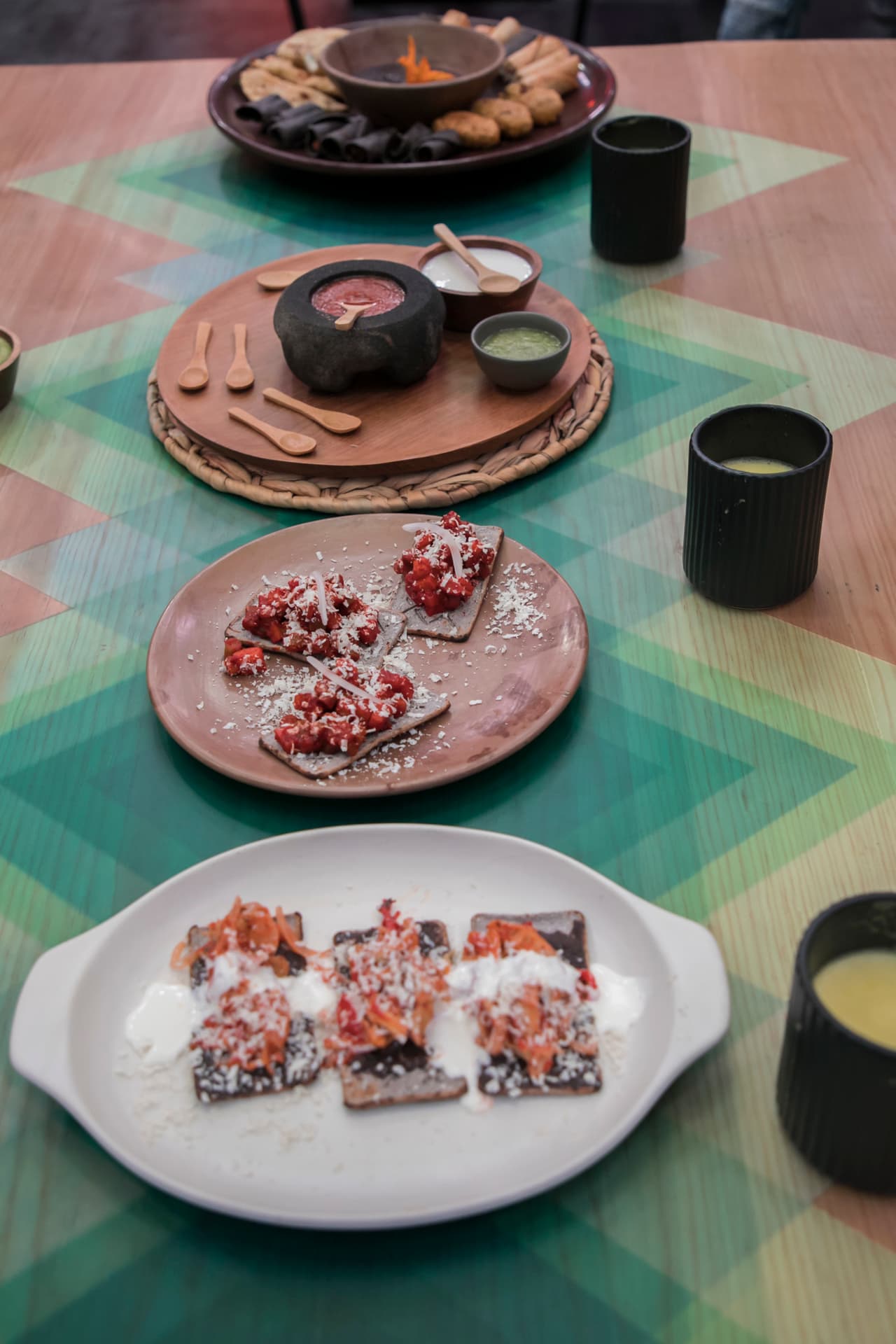 Los Vásquez volvieron a recibir duras críticas de parte de los jueces. Carlos les dijo que estaba muy triste de no ver a Oaxaca en su menú: "Siempre pensé que ustedes me iban a demostrar lo que es México".