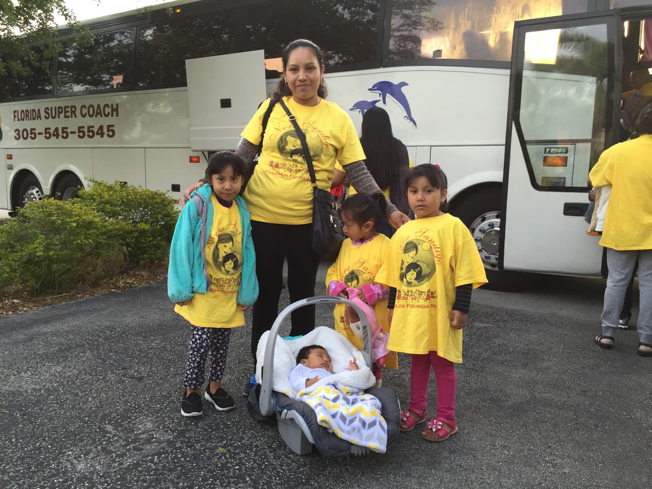Teresa Choc junto a sus cuatro hijas ciudadanas estadounidenses.