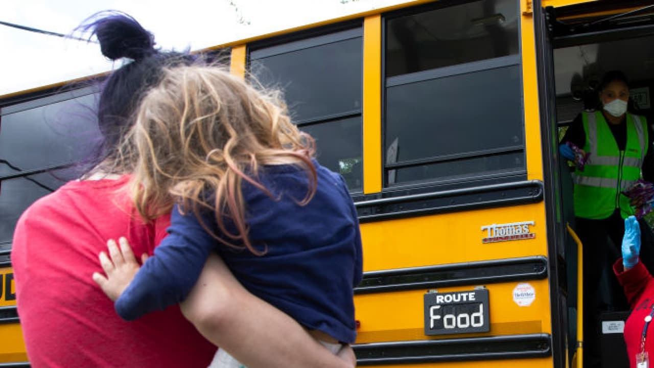 Sindicato de maestros de Chicago, en alerta por la nueva enfermedad que está afectando a los niños
