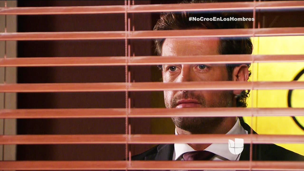 ¡Míralo! Te contempla con ojos de amor.