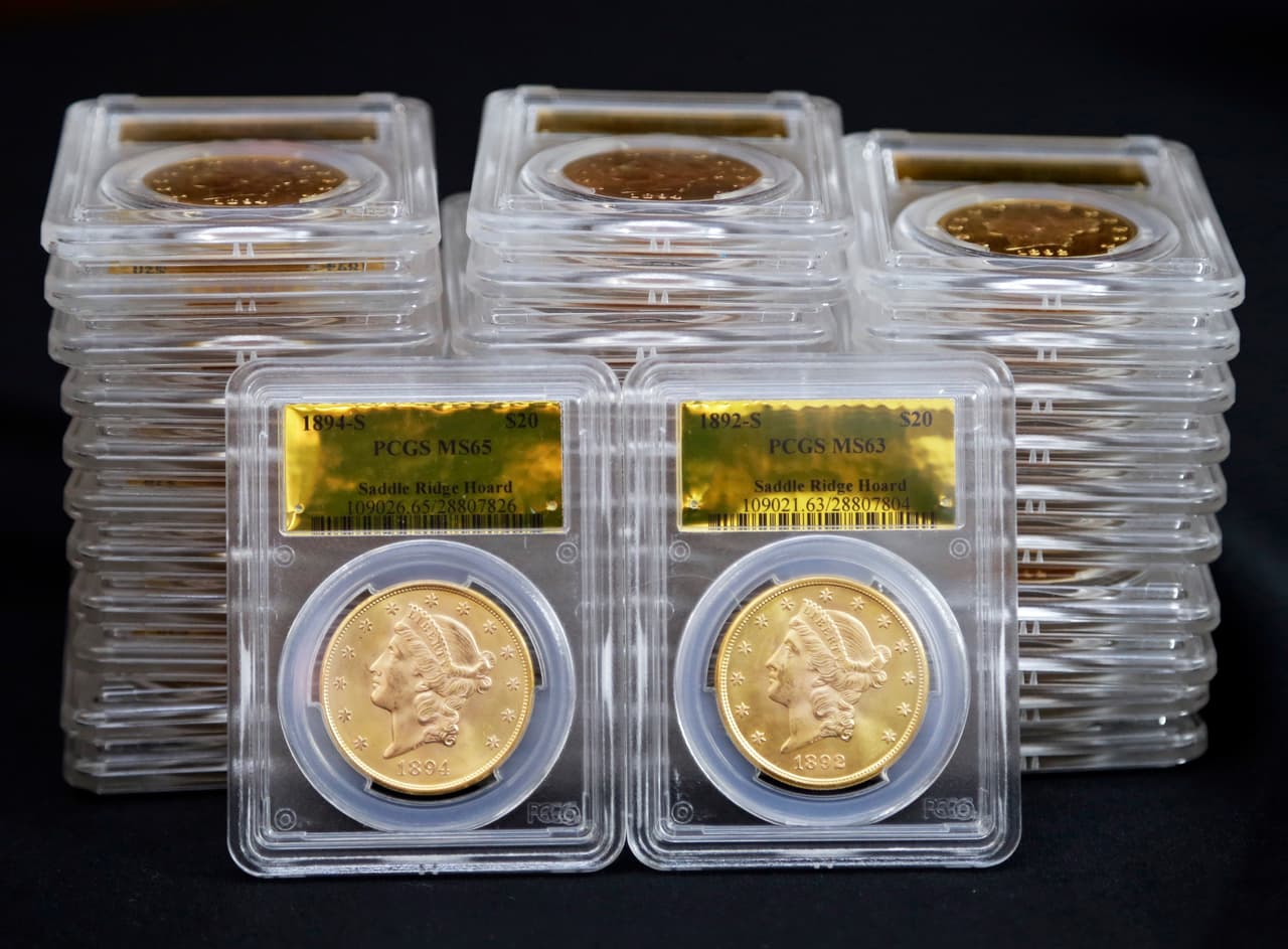 A pesar de que el valor nominal de las monedas de oro solo sumaba unos de $28,000, algunas de ellas son tan raras que "los expertos en monedas dicen que podrían alcanzar casi $1 millón cada una", según AP News.