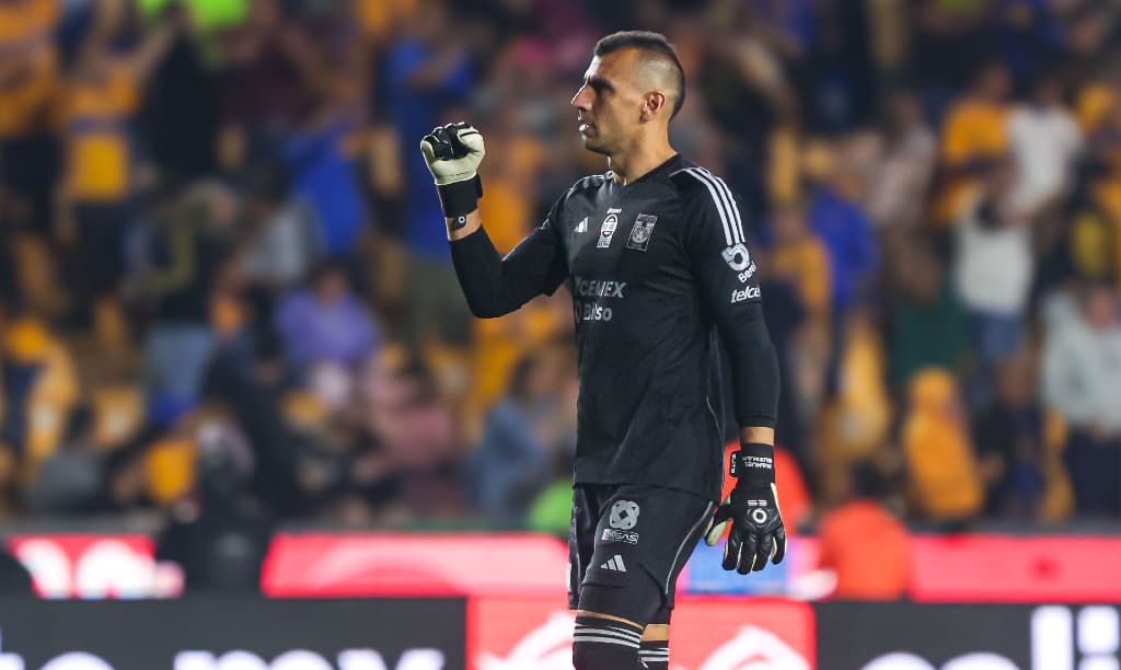Nahuel Guzmán sigue haciendo historia con Tigres