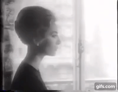 Como novia de Emilio Azcárraga Milmo, poderoso magnate de comunicaciones, Arabella pronto logró entrar a una esfera de lujo y sociedad que le permitió llevar una vida tranquila y codearse con intelectuales y famosos.