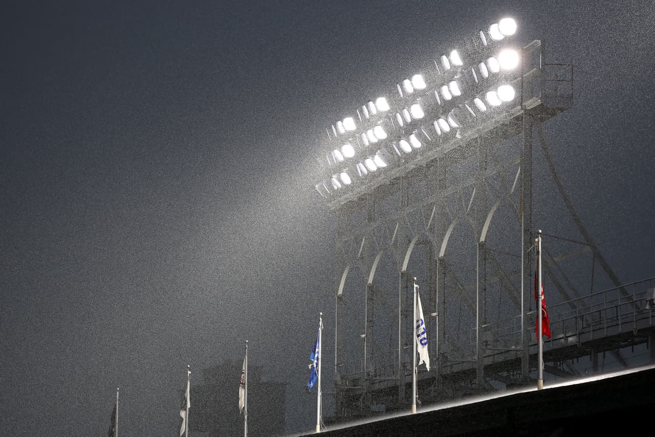 El segundo partido de la doble jornada mantendrá su horario original, comenzando a las 7:05 p.m. Los fanáticos deberán adquirir boletos por separado para cada encuentro y, en caso de contar únicamente con entradas para el primer juego, deberán abandonar el estadio al concluirlo.