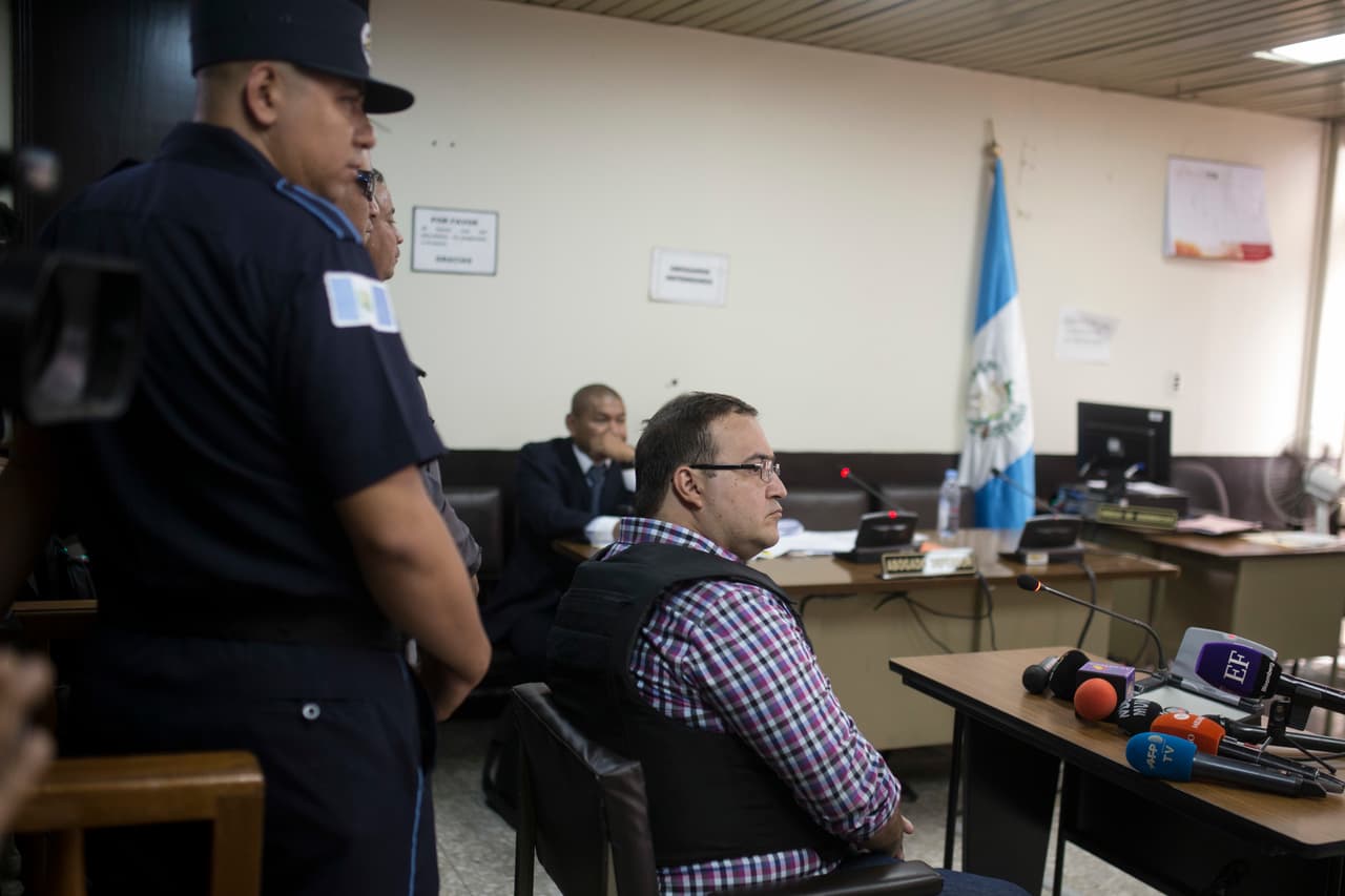 El exgobernador Duarte rechaza ser extraditado voluntariamente a México en su primera audiencia
