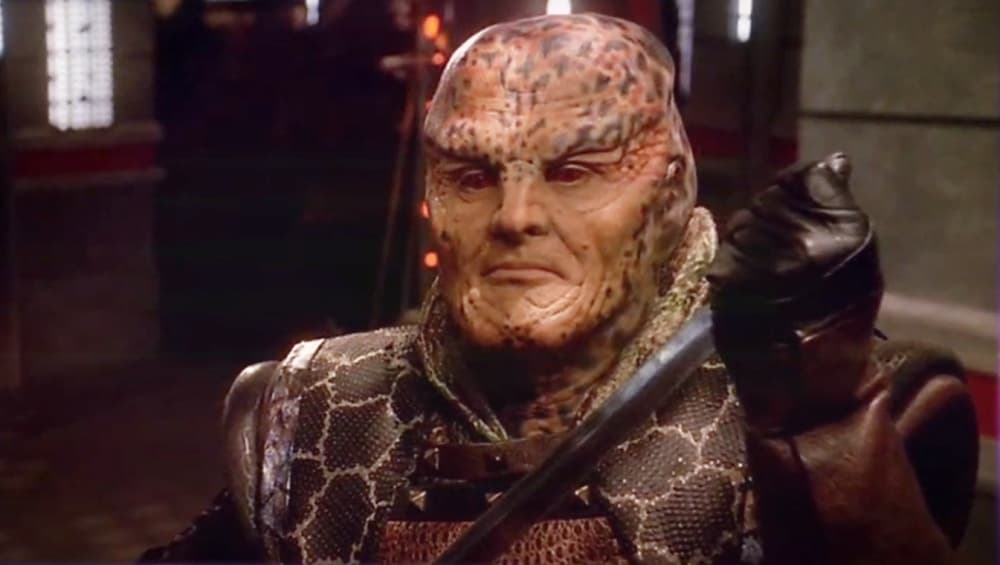 Marshall R. Teague fue el actor que tuvo la responsabilidad de ese papel. Fue parte del elenco de varias series famosas como 'Walker, Texas Ranger' y 'Babylon 5', en el rol del extraterrestre Ta’Lon.