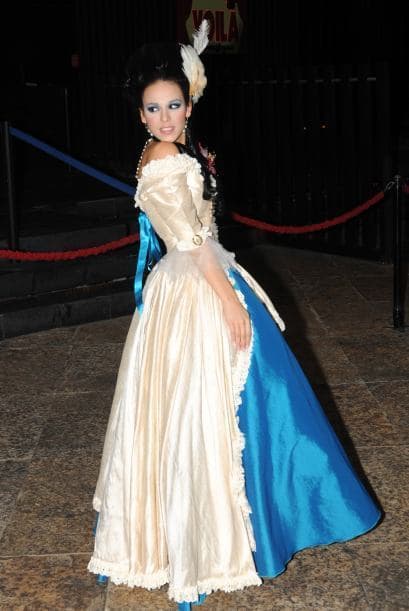 Celebró sus 15 con una fiesta de disfraces.