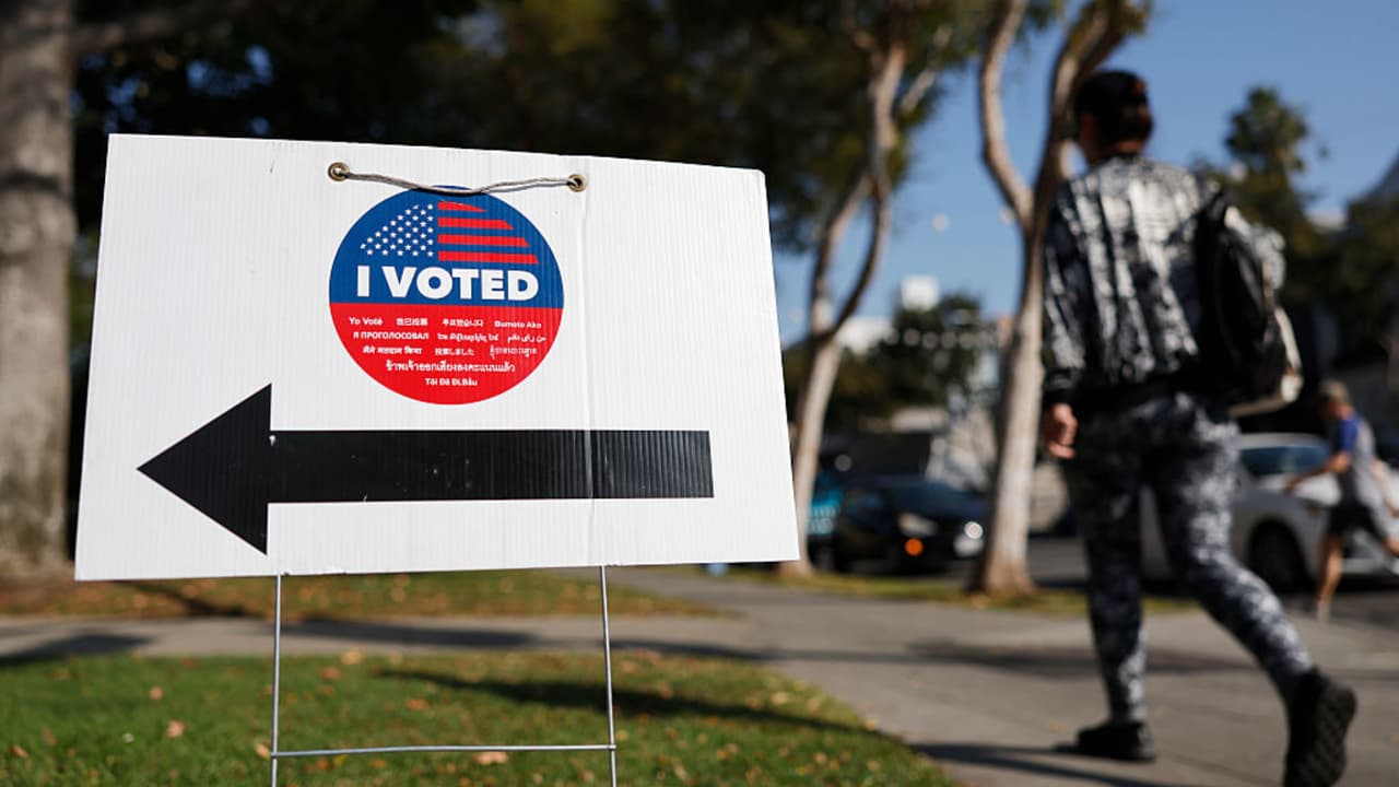 Agentes federales monitorearán centros de votación en California; abogado dice que genera miedo