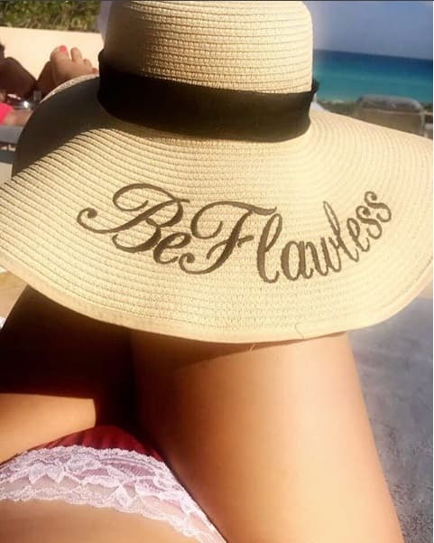 Y para cerrar con broche de oro, 'Chiquis' Rivera posteó esta foto dedicada a sus seguidores, imagen que le generó miles de 'likes' y decenas de comentarios.