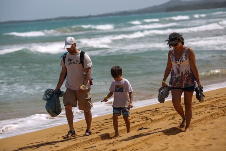 Luis Rivera Herrera espera que su esfuerzo, dedicación y enseñanzas provean un mejor Puerto Rico para los residentes y visitantes.