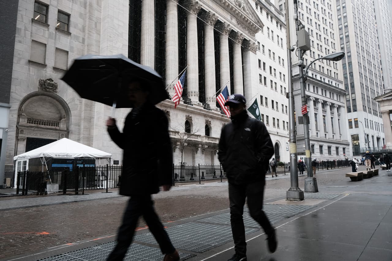 Millones bajo alerta por un sistema tormentoso que se espera termine de disipar el humo del noreste de EEUU