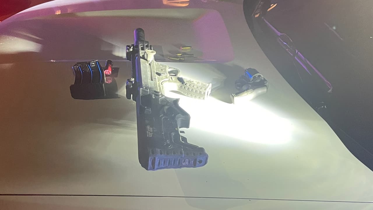 Francisco Sánchez, cuenta con dos órdenes de arresto por portar armas de forma ilegal.