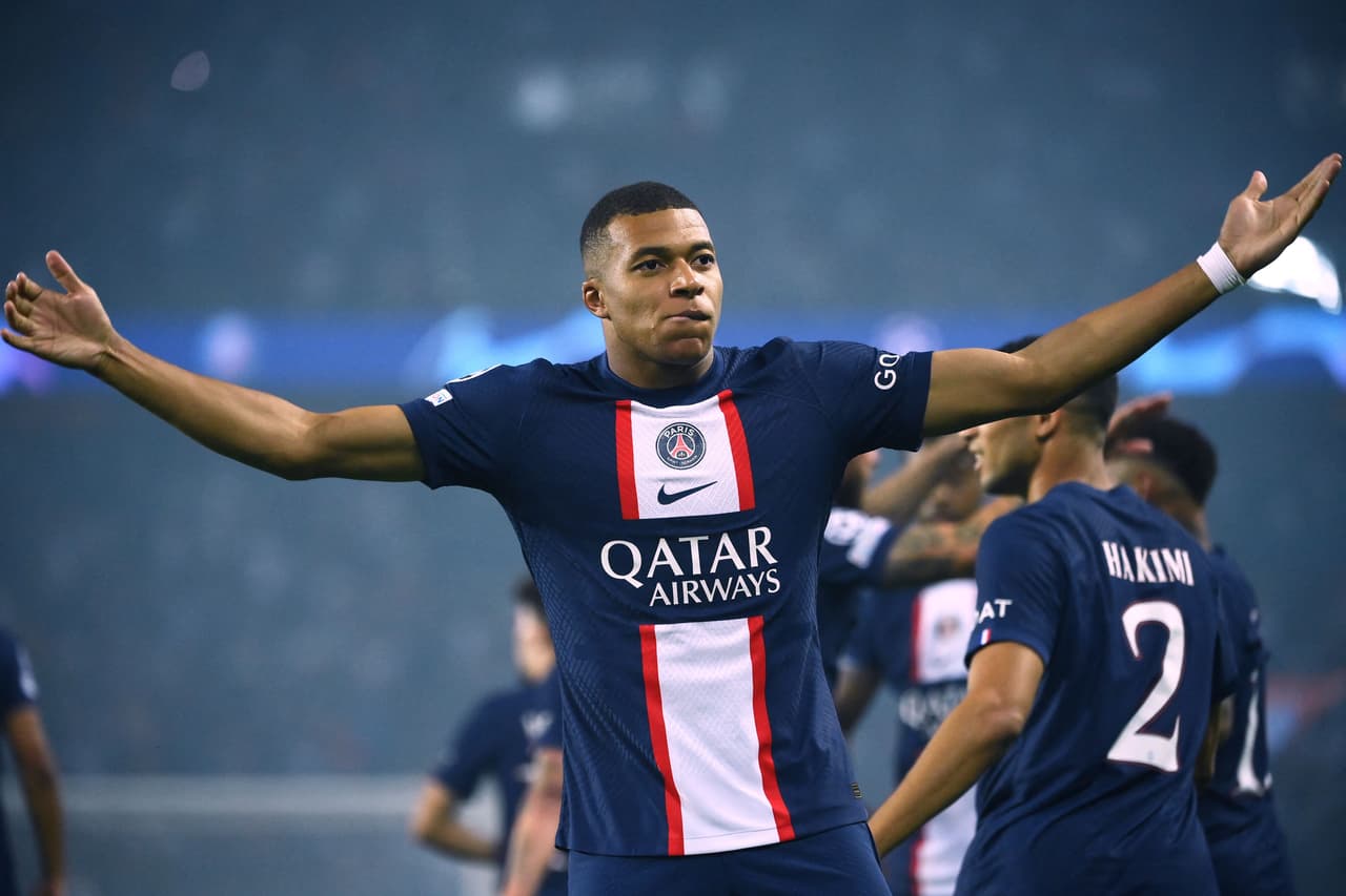 Con doblete de Mbappé, el PSG derrotó 2-1 a la Juventus en el arranque de la Champions League.