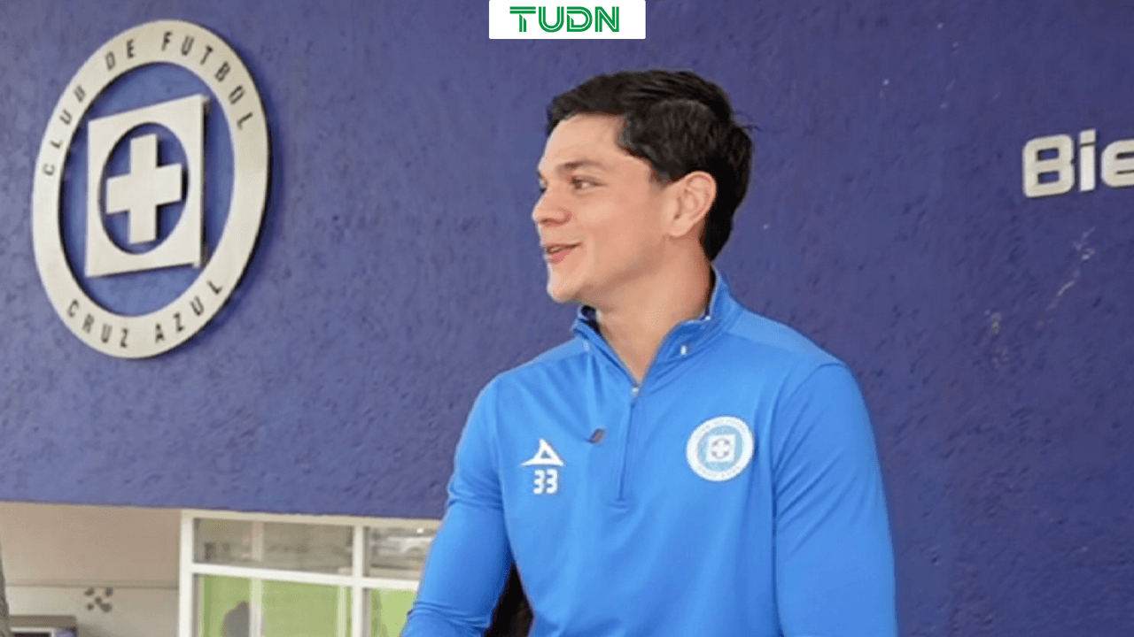 Amaury García ve en Erik Lira más que a un mentor en Cruz Azul