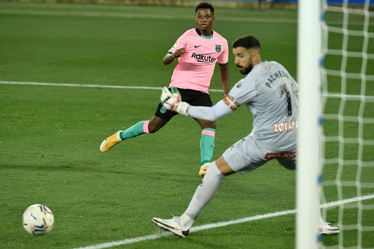 Piqué y Neto protagonizaron una gran pifia que terminó en gol de los locales; el francés marcó gol del empate en el Mendizorroza. Luis Rioja (31’) aprovechó un tremendo error de la zaga blaugrana para abrir el marcador. Griezmann (63’) emparejó los cartones.