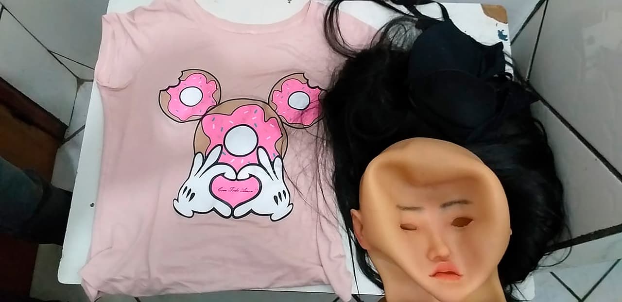 El intento de fuga de Da Silva dio la vuelta al mundo esta semana después de que el traficante intentara escaparse de la prisión con ropa de mujer y una máscara.