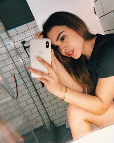 De inmediato las reacciones por parte de los fanáticos de la actriz de 23 años de edad no se hicieron esperar.