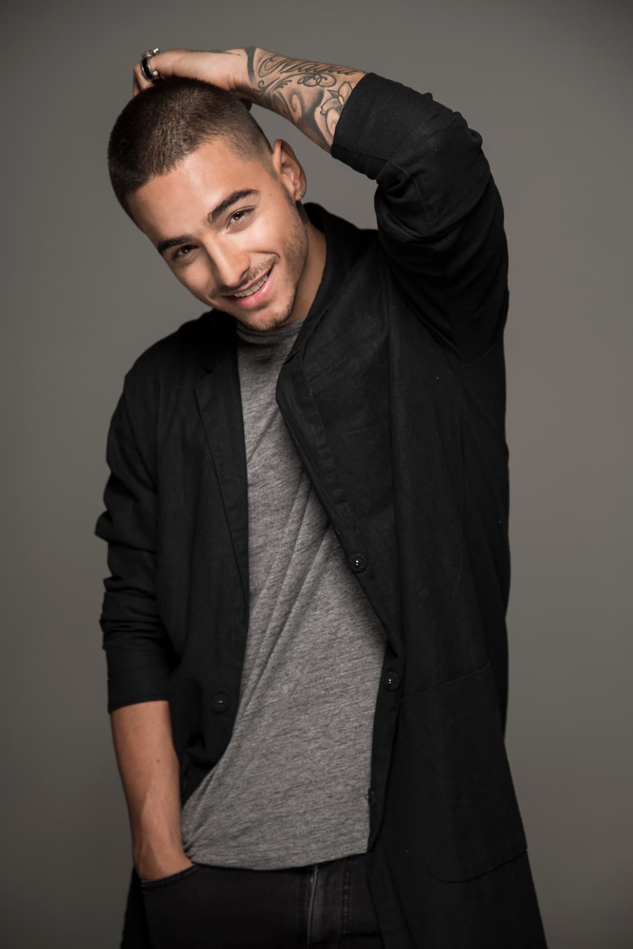 Pero Thalía viene muy bien acompañada de Maluma.