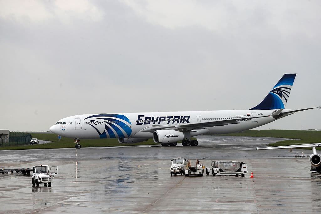 Un avión de EgyptAir aterriza de emergencia en Uzbekistán por amenaza de bomba