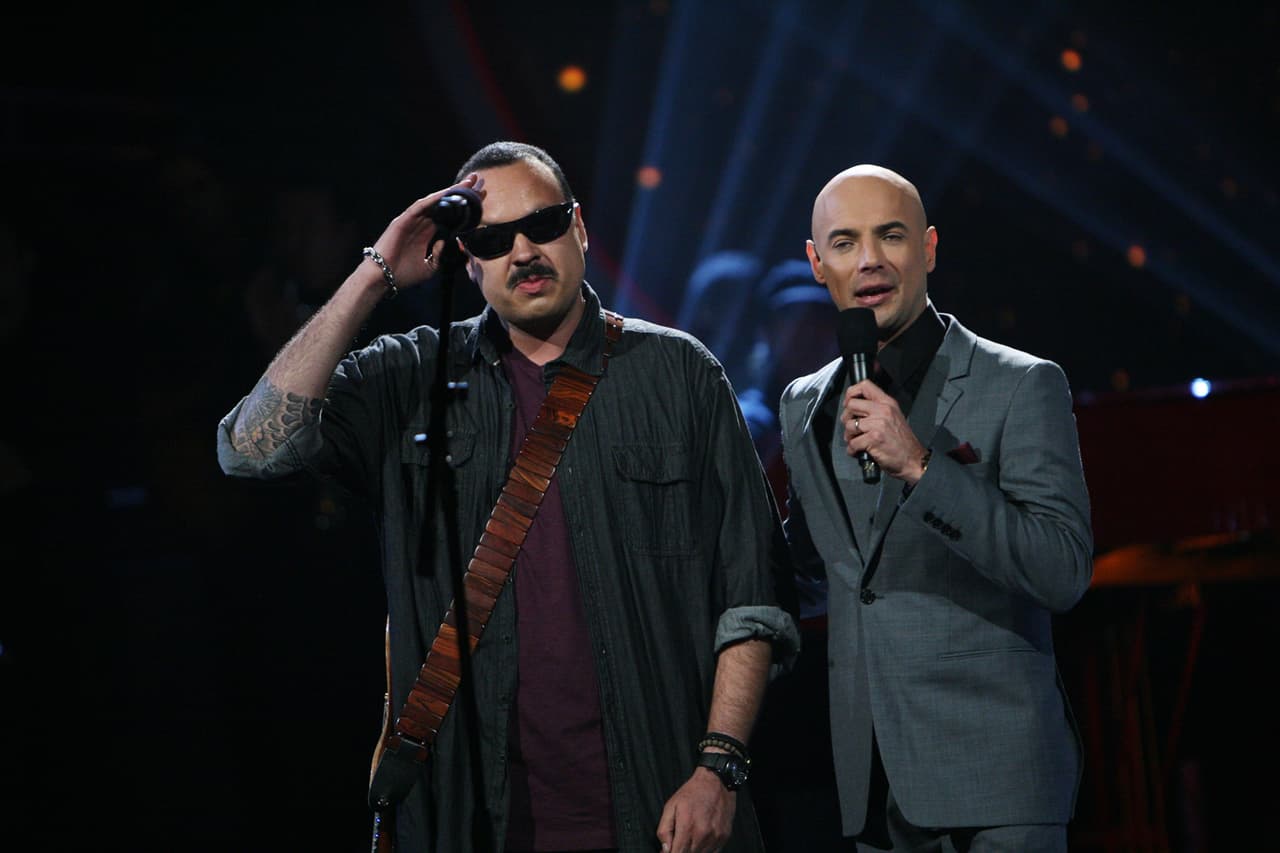 Pepe Aguilar presentó su canción "Prometiste".