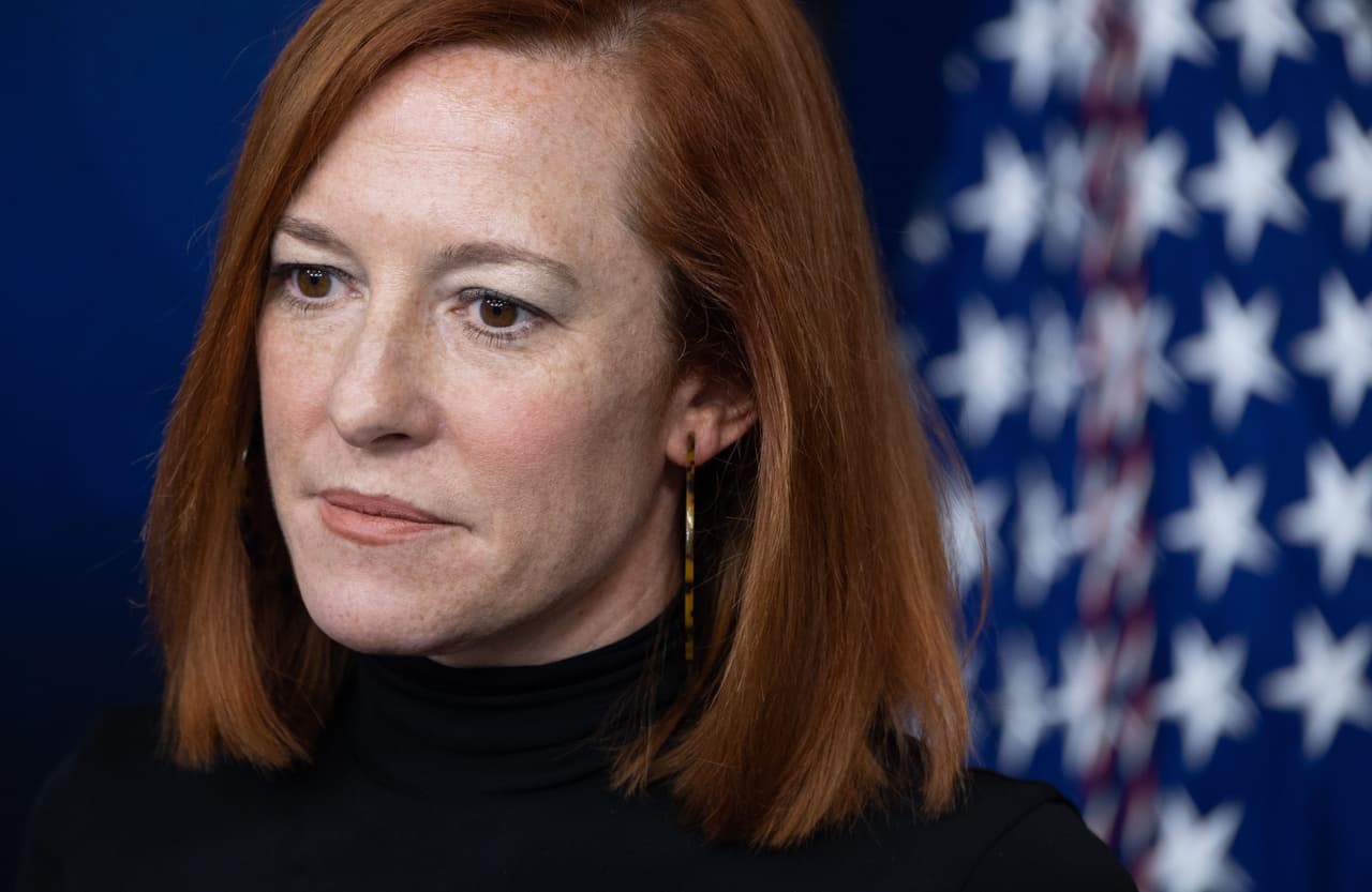<b>Secretaria de Prensa: Jen Psaki.</b> Ocupó varios puestos en el equipo de comunicaciones de Obama, entre ellos fue directora de comunicaciones de la Casa Blanca entre 2015 y 2017 y fue portavoz del Departamento de Estado. Este cargo no necesita confirmación del Senado.