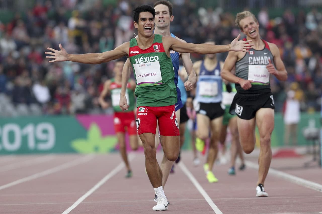 ¡Cierre de oro! José Carlos Villarreal se impone en los 1,500 m.