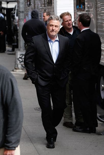 Alec Baldwin, ya más formalito