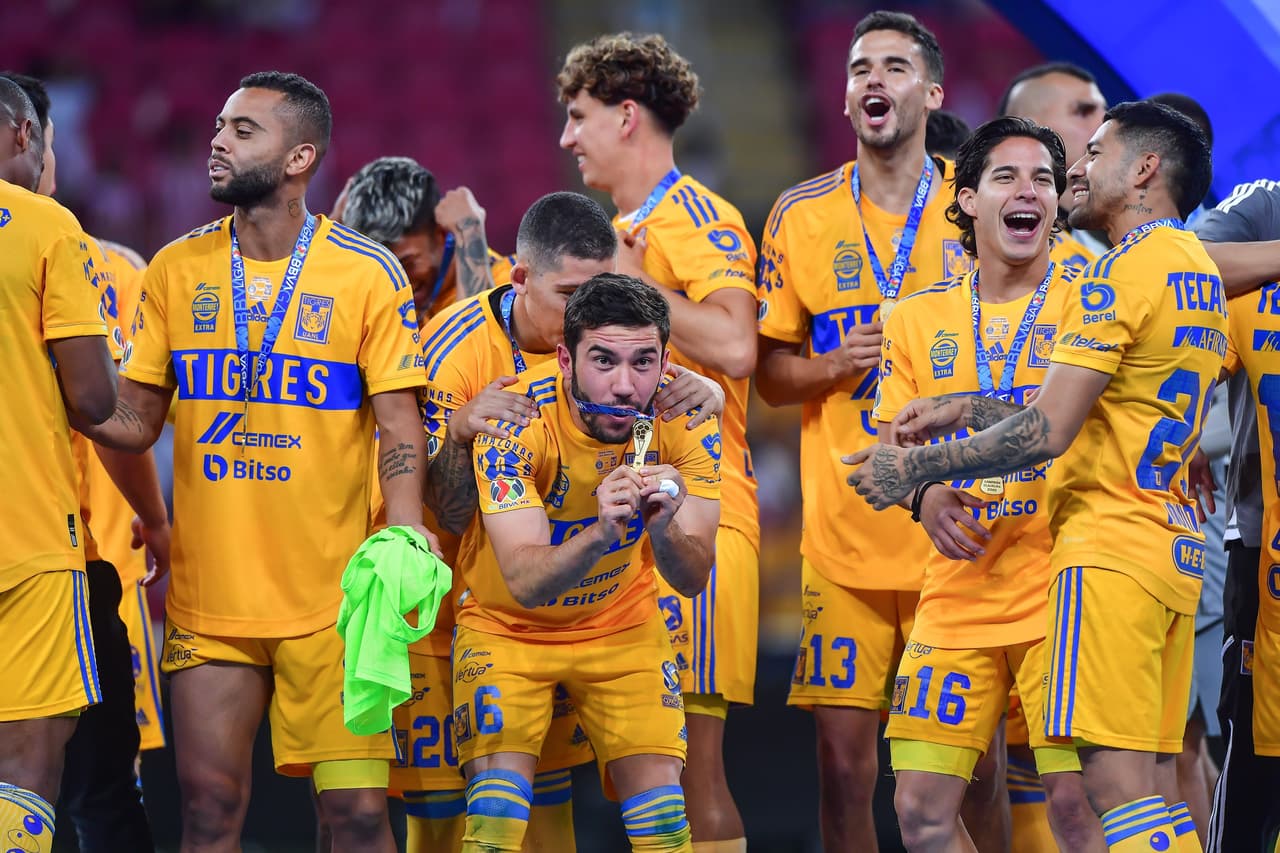 Tigres se ‘burla’ de Chivas y canta “Te deseo lo mejor” en el vestidor