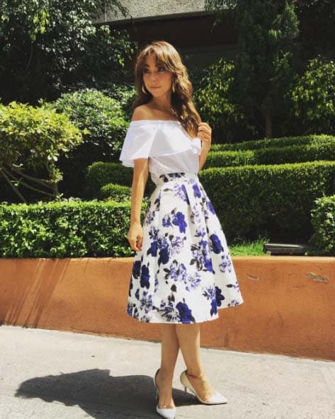 Las prendas con estampados como flores, le encantan a Natalia.